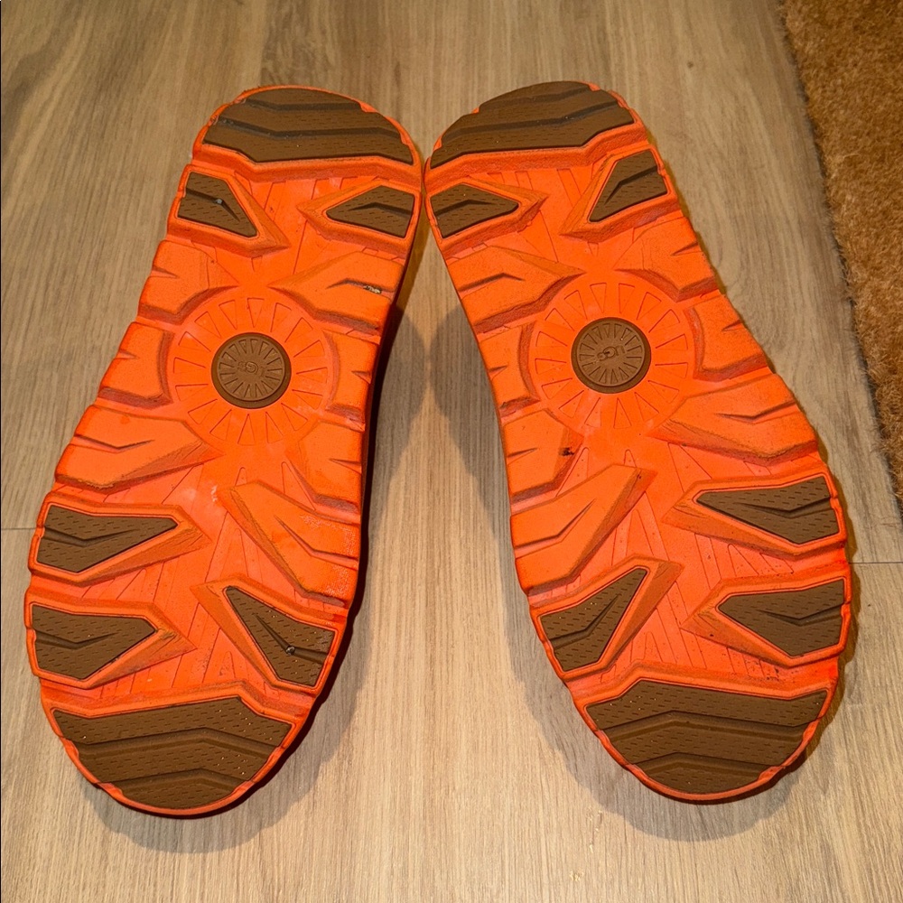 UGG Tasman Weather Hybrid size 8 - Picture 6 of 10